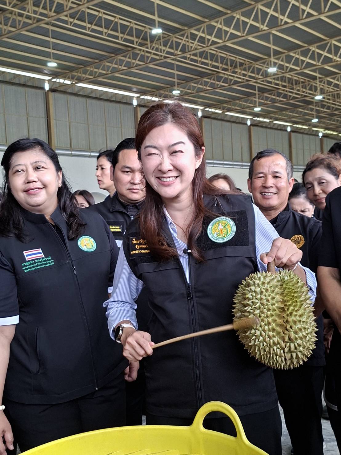 title - ส.ป.ก. ร่วมติดตามรัฐมนตรีช่วยว่าการกระทรวงเกษตรและสหกรณ์ (นางสาวปิยะรัฐชย์ ติยะไพรัช) ลงพื้นที่ตรวจราชการในพื้นที่จังหวัดจันทบุรี